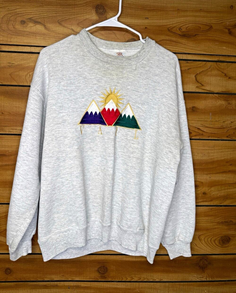 Vintage Vail Colorado Embroidered Mountain Sun Crew Sweatshirt Men’s Large